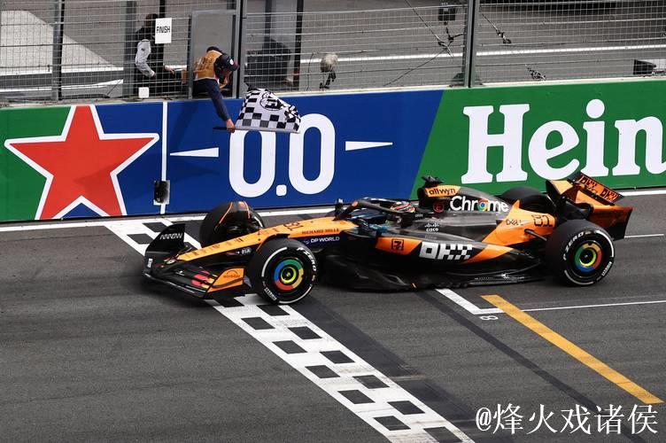 F1迈阿密站:皮亚斯特里三连冠,迈凯伦霸占前两名 F1迈阿密站:皮亚斯特里三连冠,迈凯伦霸占前两名